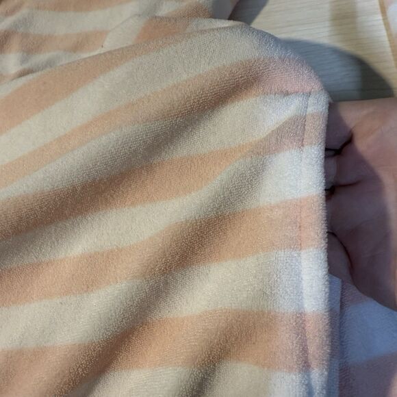 Betsey Johnson Pink Striped Ruffle Soft Robe Lounge Resort Relax Vacation - Picture 11 of 12